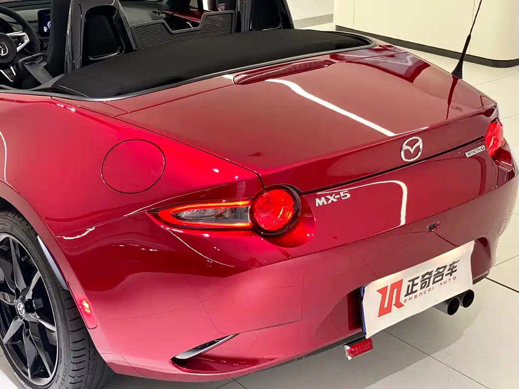 Mazda MX-5 2022 — фото 7