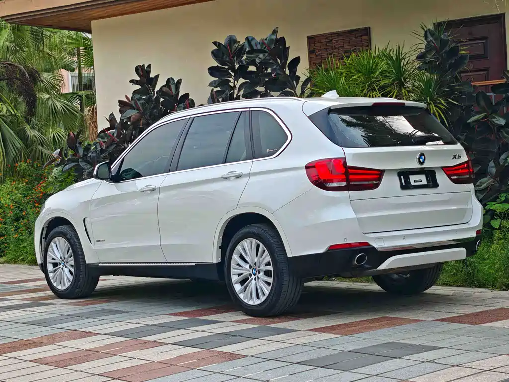 BMW X5 2017 — фото 17