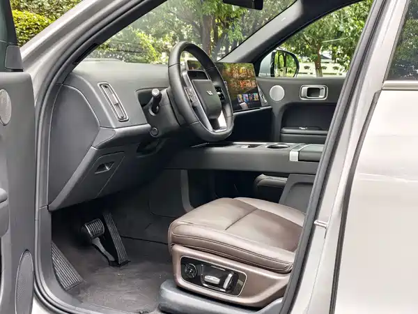 Li Auto L8 2023