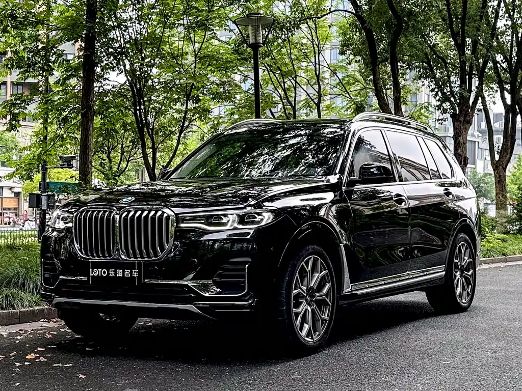 BMW X7 2022