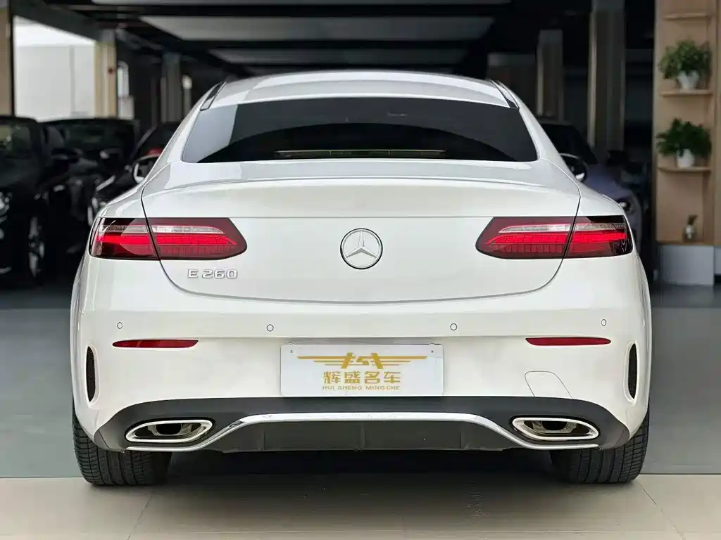 Mercedes-Benz E-Class 2023 — фото 9