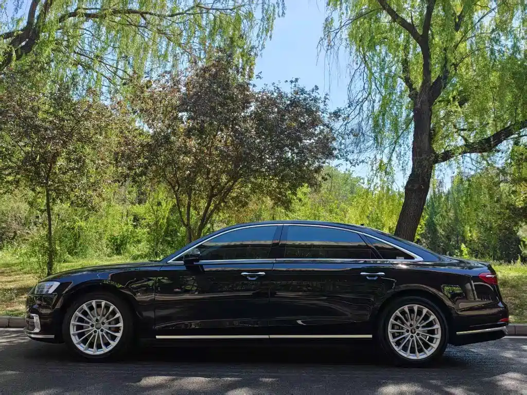 Audi A8 2022
