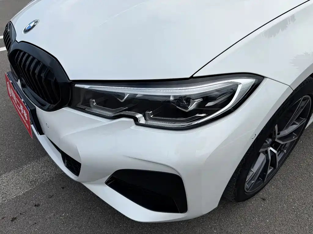BMW 3 Series 2021 — фото 19