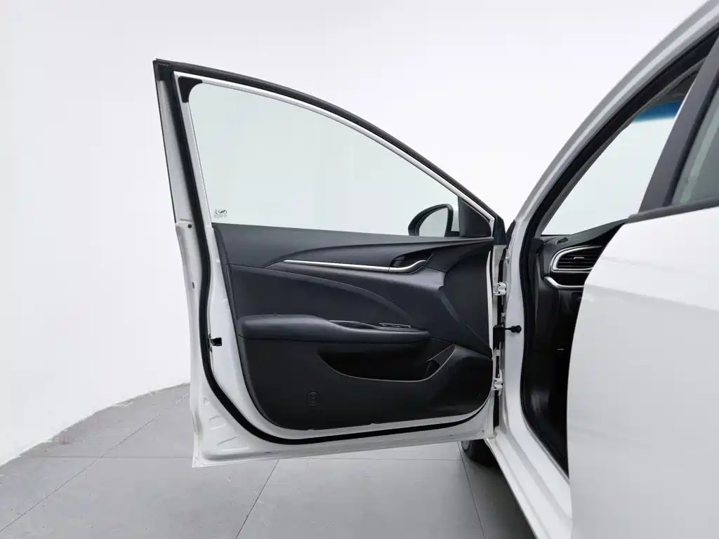Buick Excelle GT 2022 — фото 8