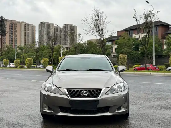 Lexus IS 2009