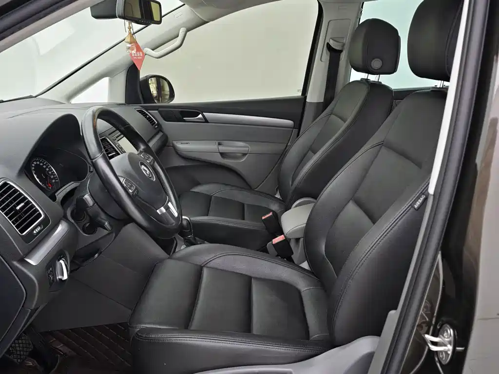 Volkswagen Sharan 2015 — фото 8