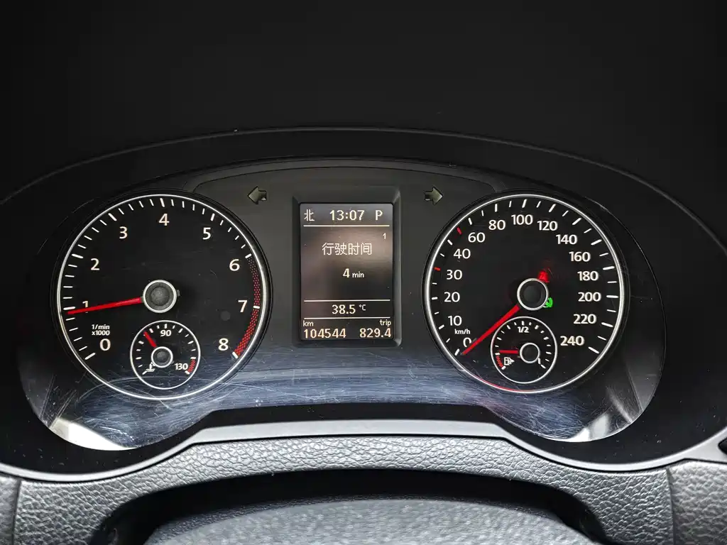 Volkswagen Sharan 2015 — фото 16