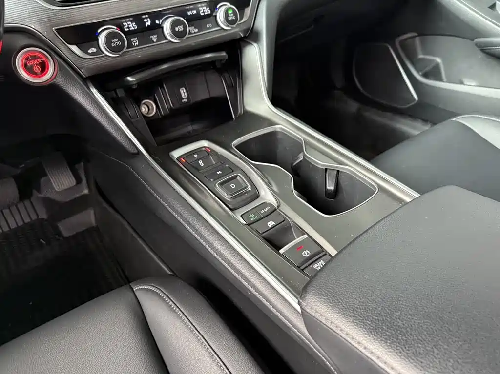 Honda Accord 2021 — фото 10