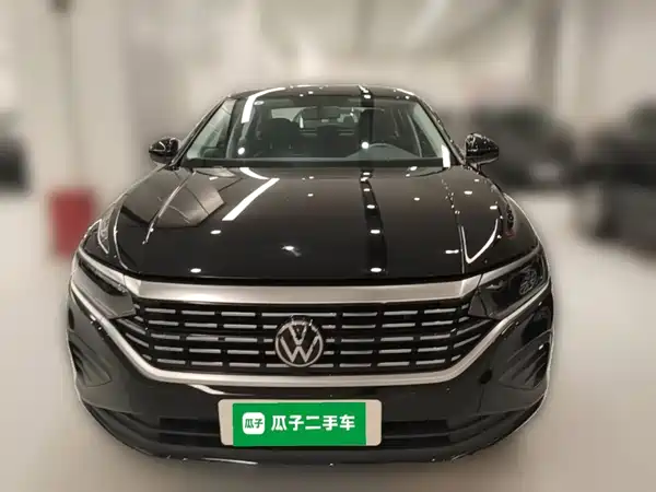 Volkswagen Passat 2025