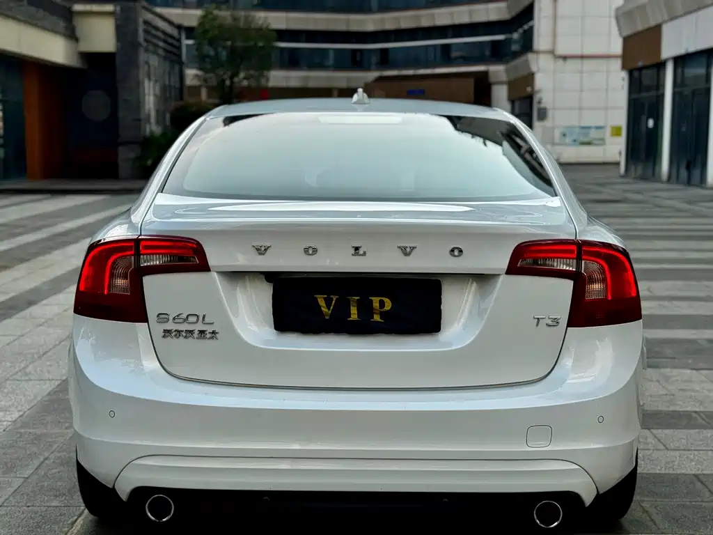 Volvo S60 2017 — фото 7