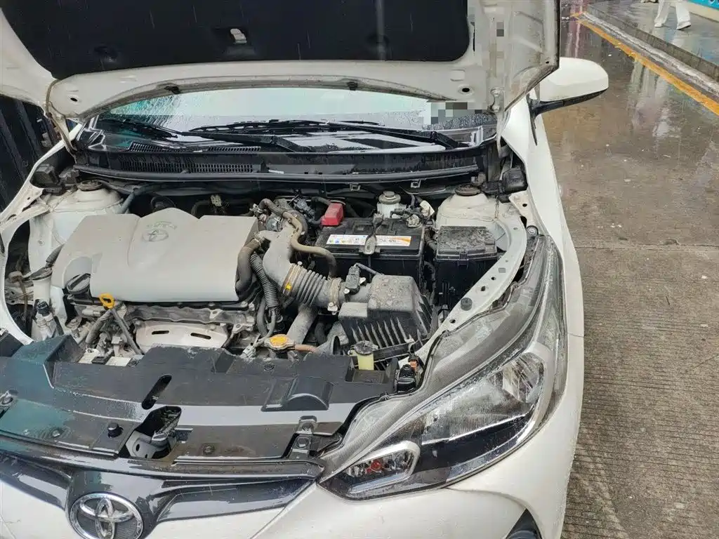Toyota Yaris L 2017 — фото 22