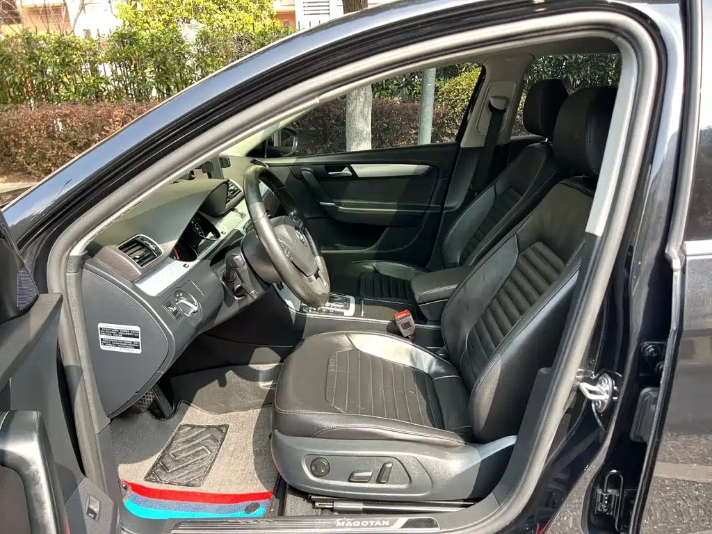 Volkswagen Magotan 2016