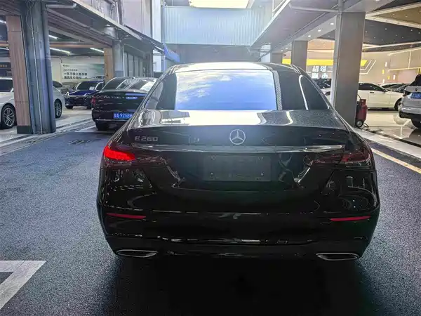Mercedes-Benz E-Class 2021