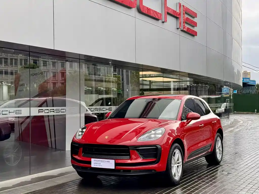 Porsche Macan 2024 — фото 1
