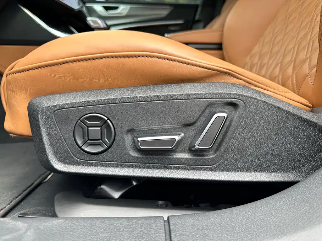 Audi A7L 2022 — фото 17