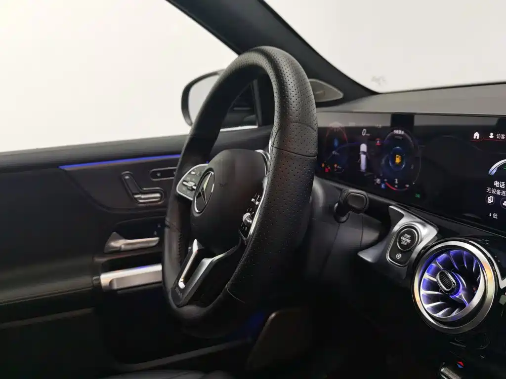 Mercedes-Benz GLB 2023 — фото 22