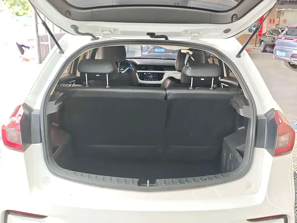 Geely Vision X3 2021