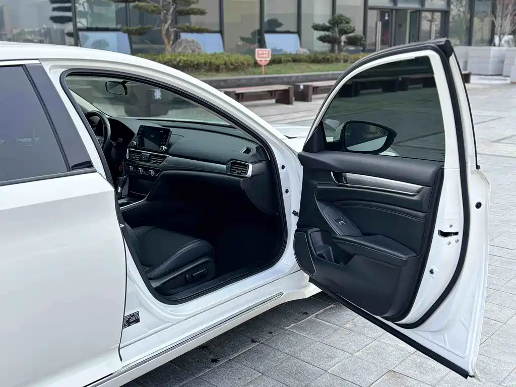 Honda Accord 2021 — фото 13