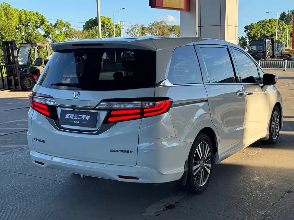 Honda Odyssey 2019 — фото 25