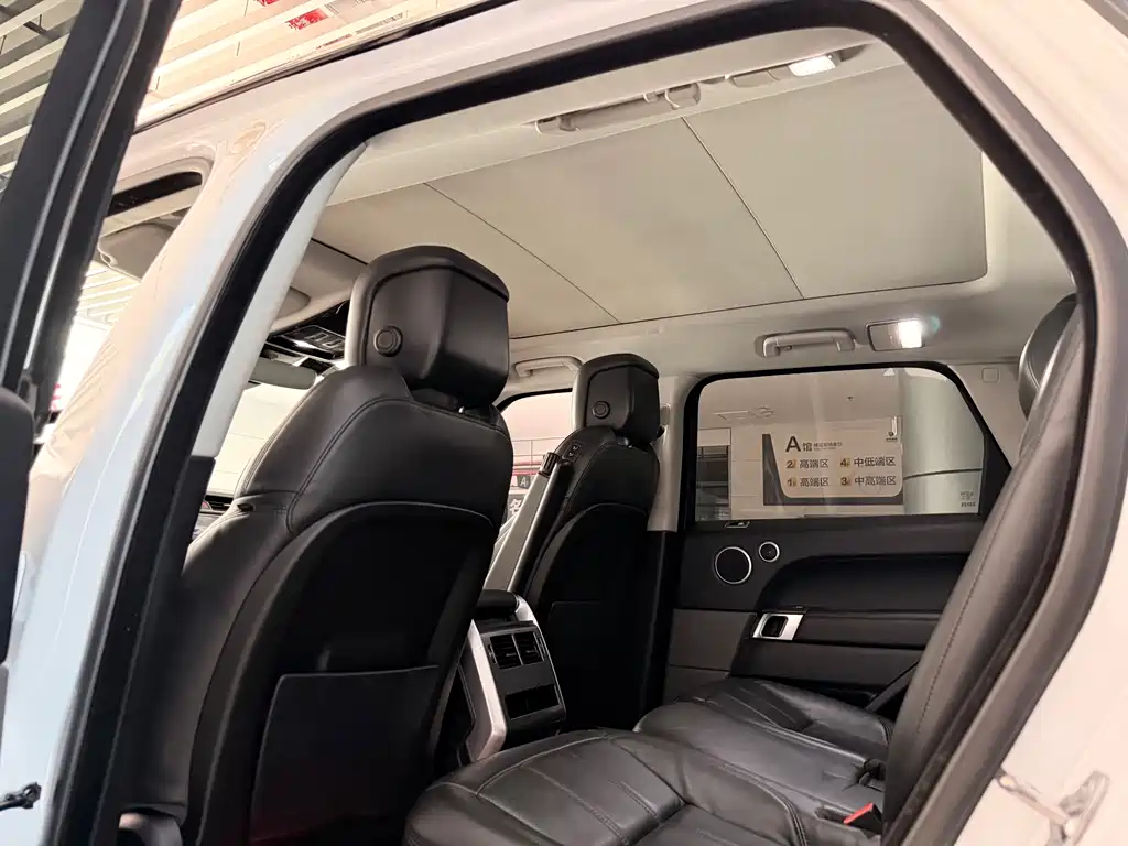 Land Rover Range Rover Sport 2019 — фото 9