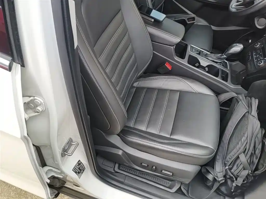 Ford Kuga 2019 — фото 25