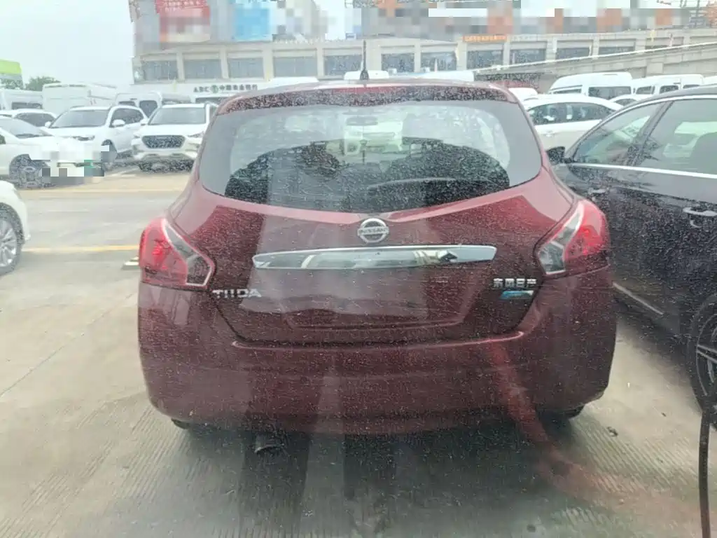 Nissan Tiida 2016