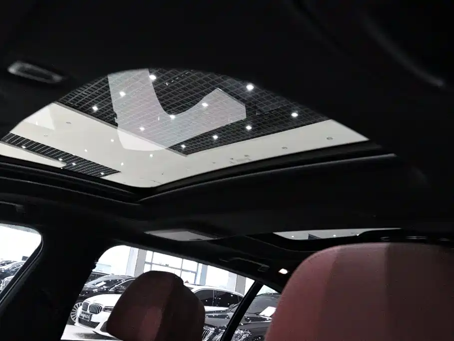 BMW 5 Series New Energy 2023 — фото 24