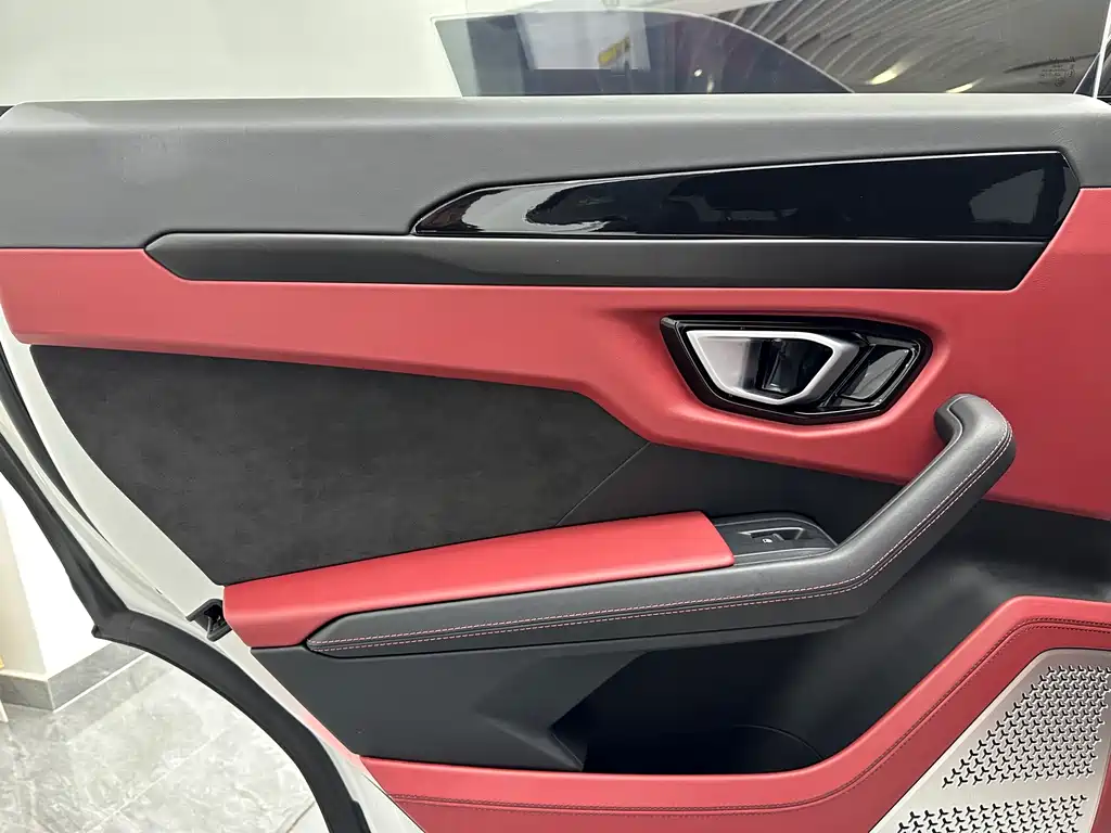 Lamborghini Urus 2022 — фото 18