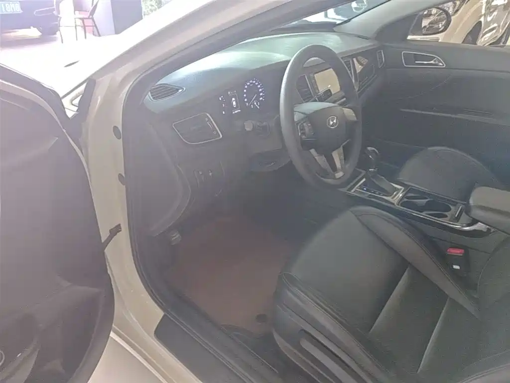 Hyundai Mistra 2017 — фото 16