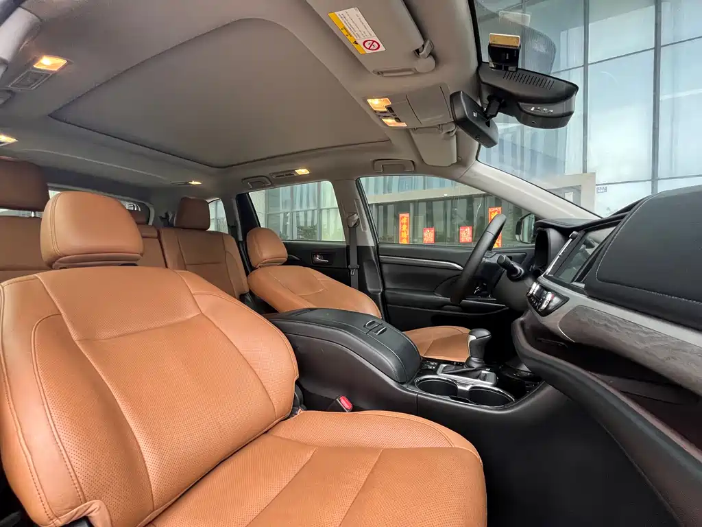 Toyota Highlander 2020 — фото 14