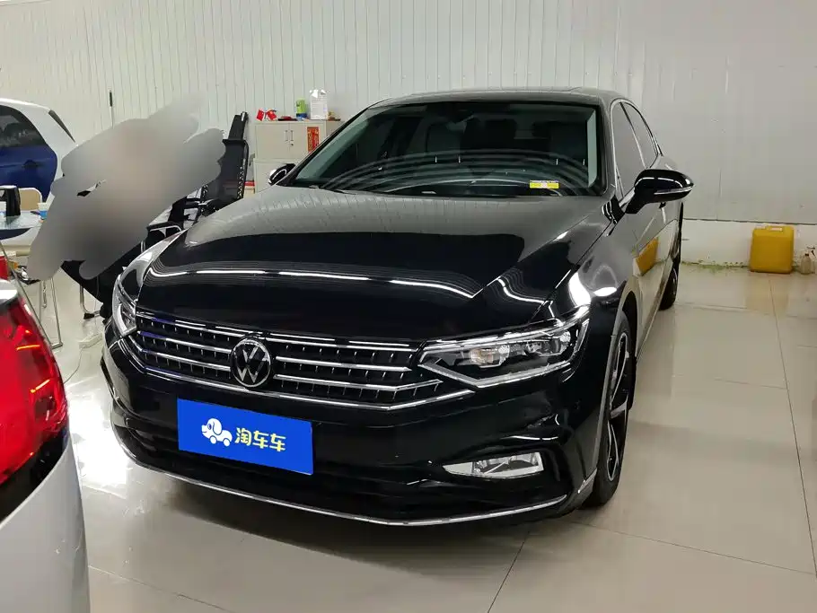 Volkswagen Magotan 2025