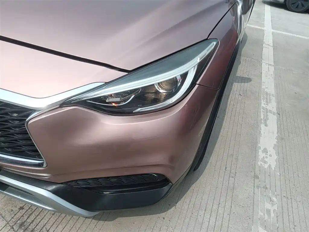 Infiniti QX30 2018 — фото 18
