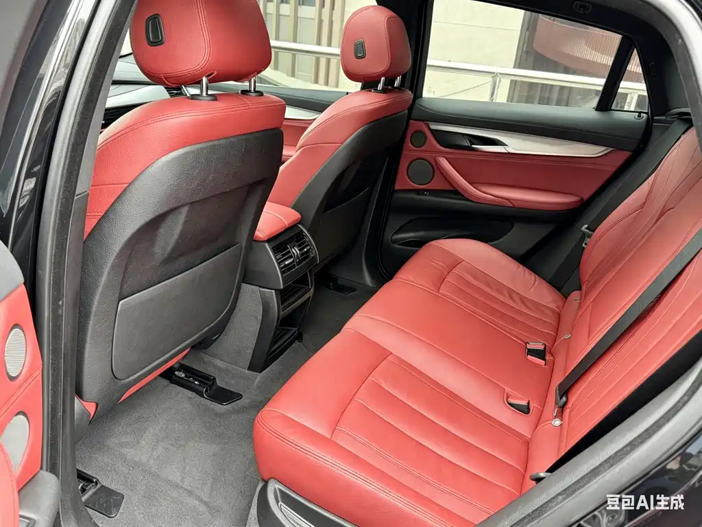 BMW X6 2019 — фото 19