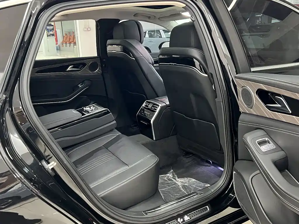 Hongqi H9 2022 — фото 12