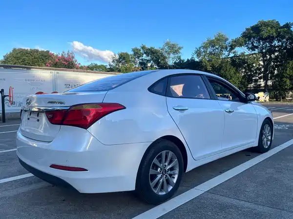 Hyundai Mistra 2015