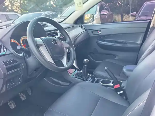 BYD F3 2021