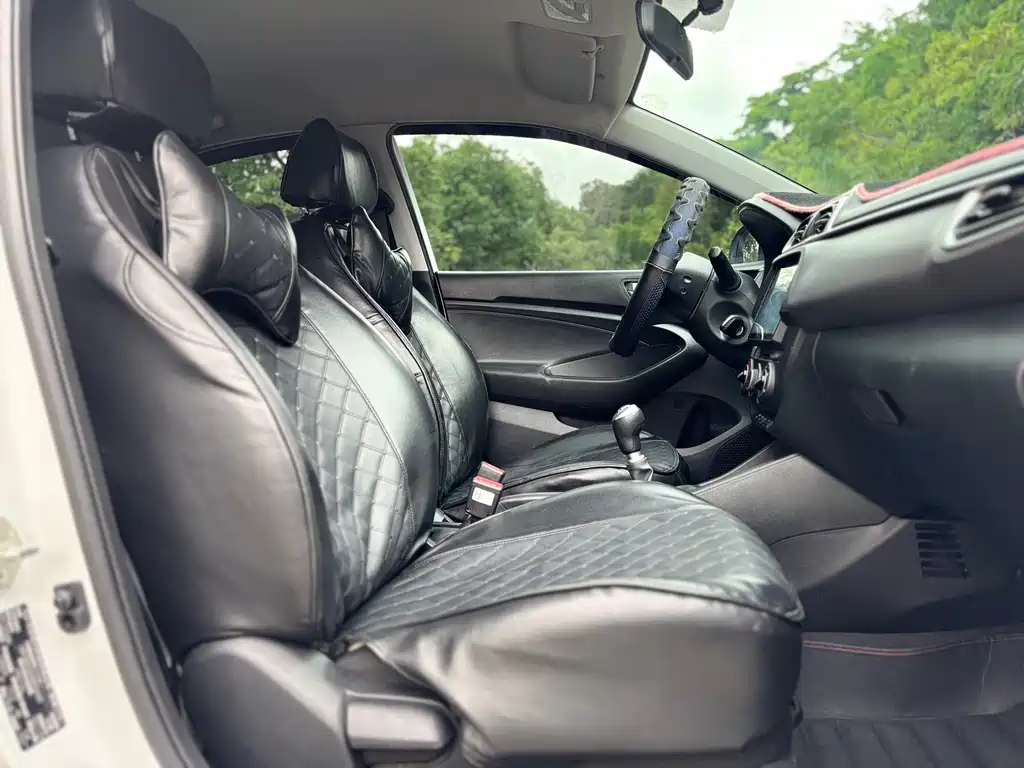 Hyundai Verna 2017 — фото 15