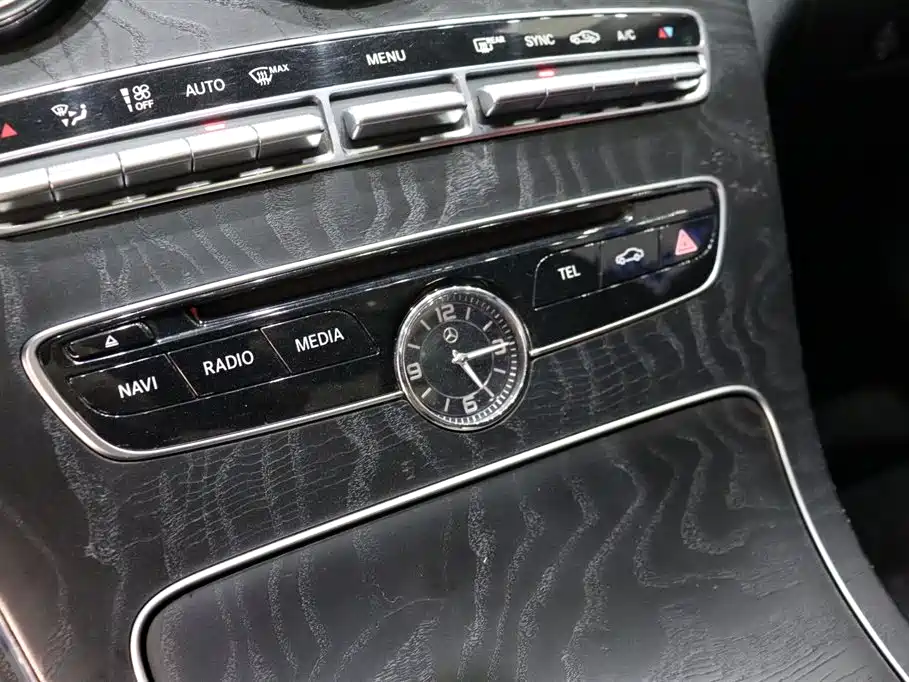 Mercedes-Benz C-Class 2018 — фото 16