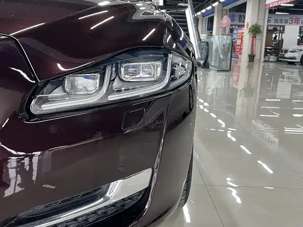 Jaguar XJ 2016