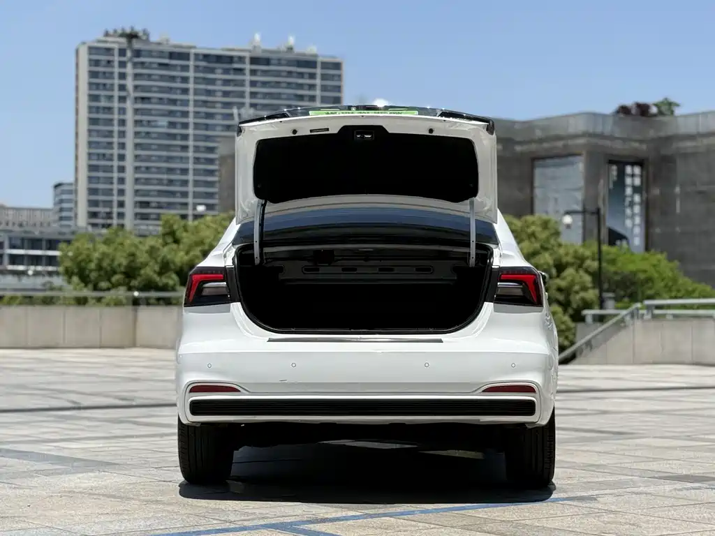 Roewe i6 MAX 2022 — фото 12