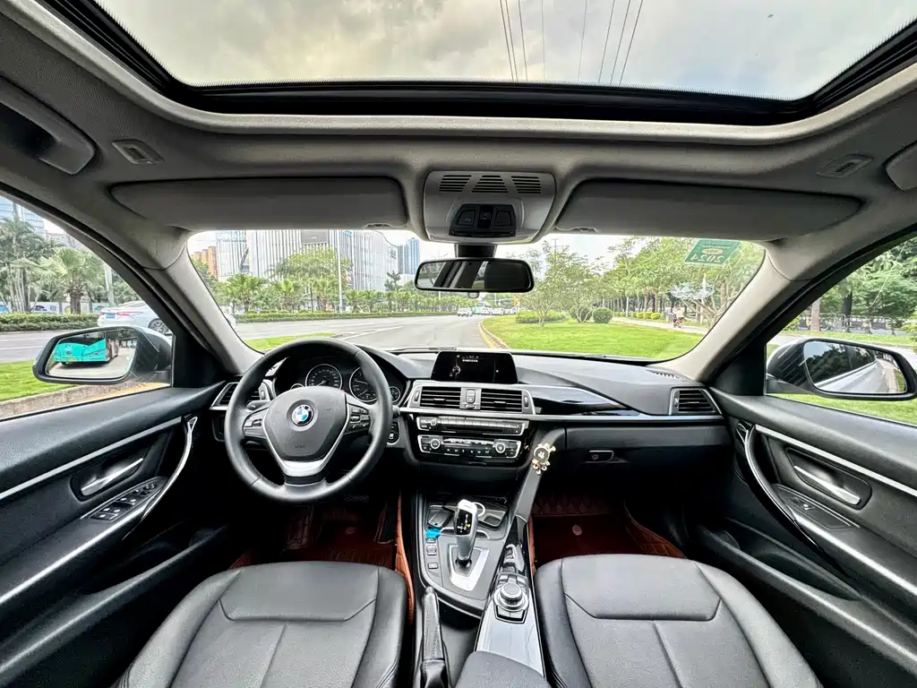 BMW 3 Series 2016 — фото 11