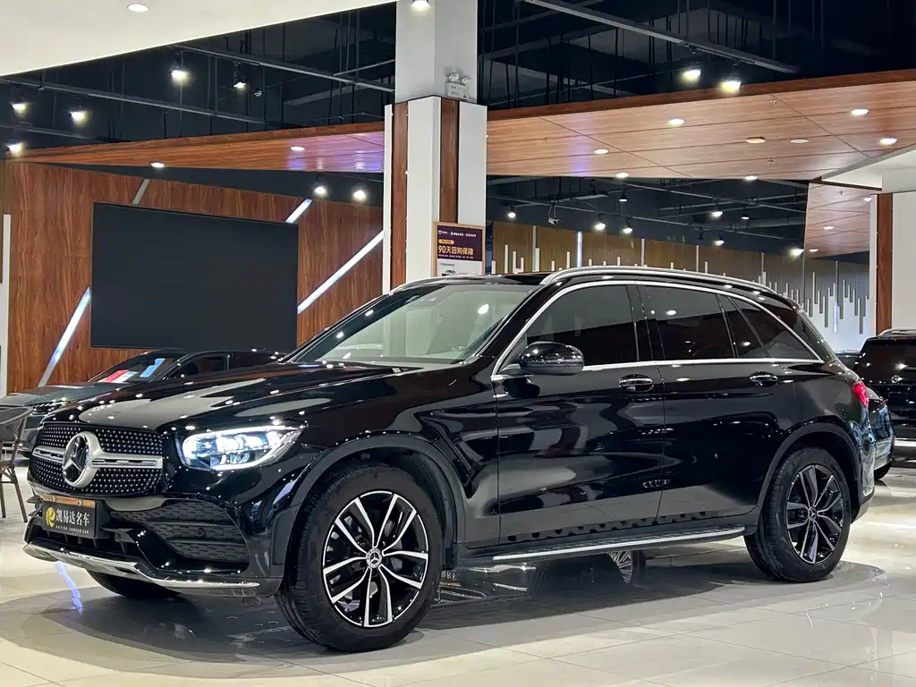 Mercedes-Benz GLC 2022 — фото 1