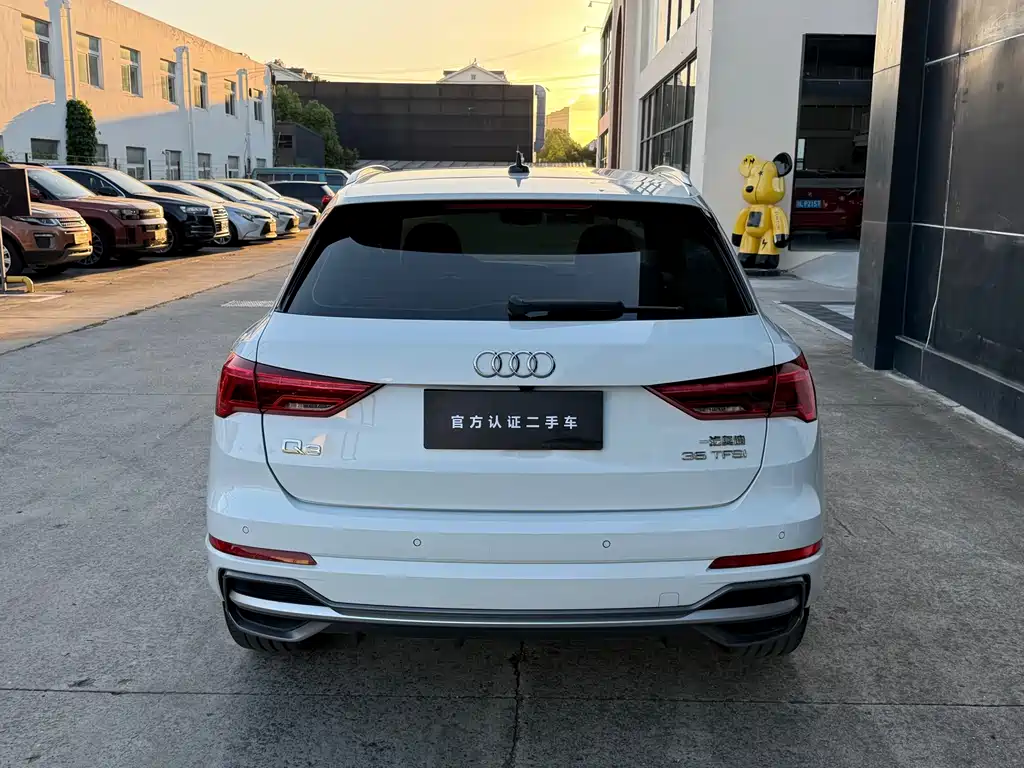 Audi Q3 2021 — фото 13