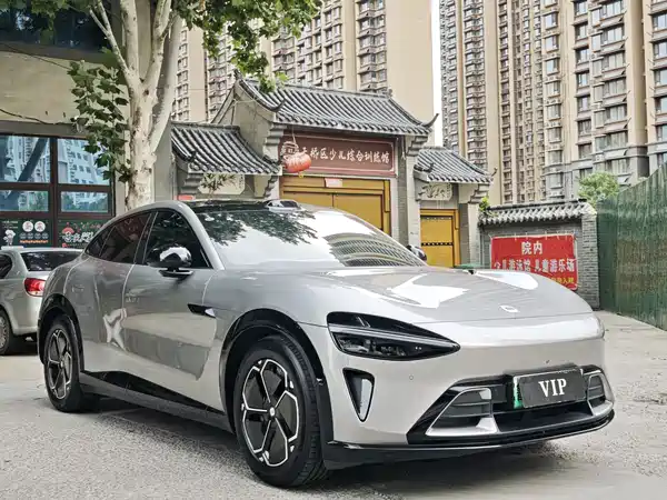 Xiaomi YU7 2025