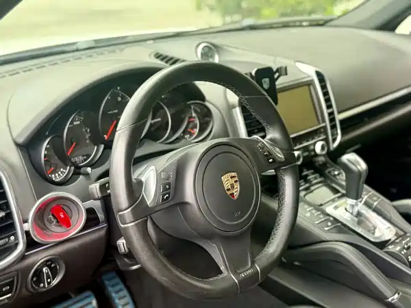 Porsche Cayenne 2011