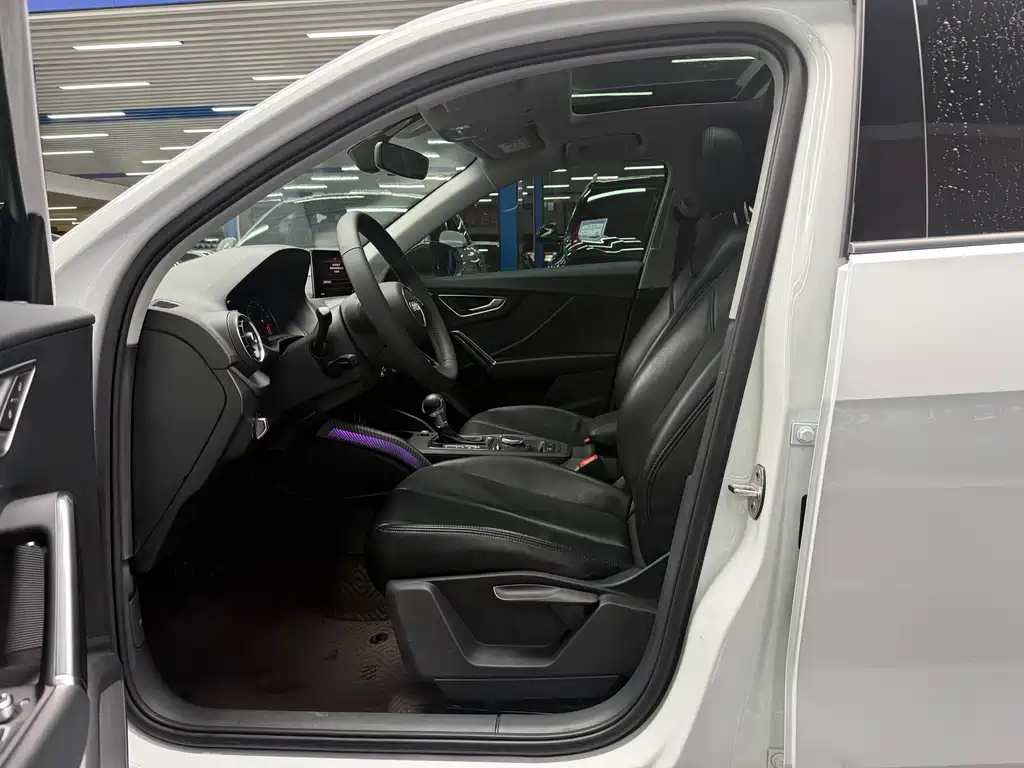 Audi Q2L 2020