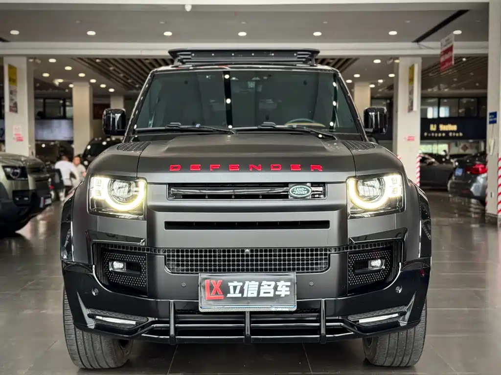 Land Rover Defender 2024 — фото 1