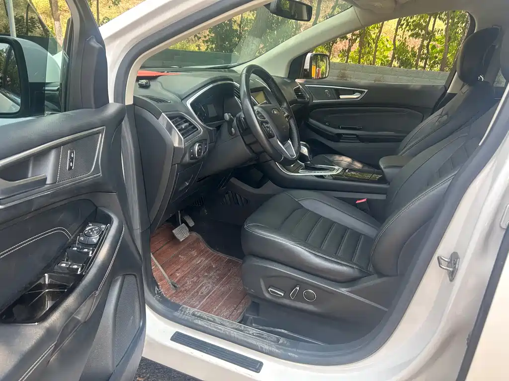 Ford Edge 2015 — фото 14