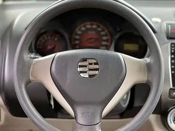 Everus S1 2011