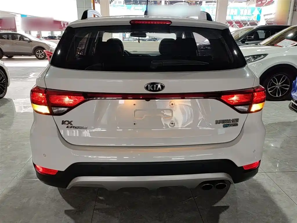 Kia KX Cross 2018 — фото 6
